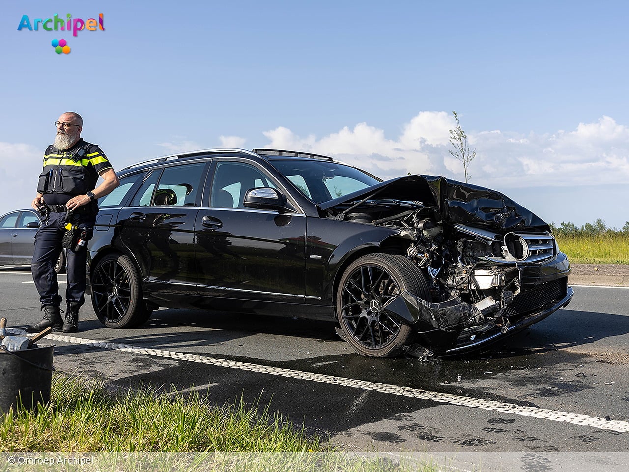Botsing tussen drie auto's bij kruising N215 en N498