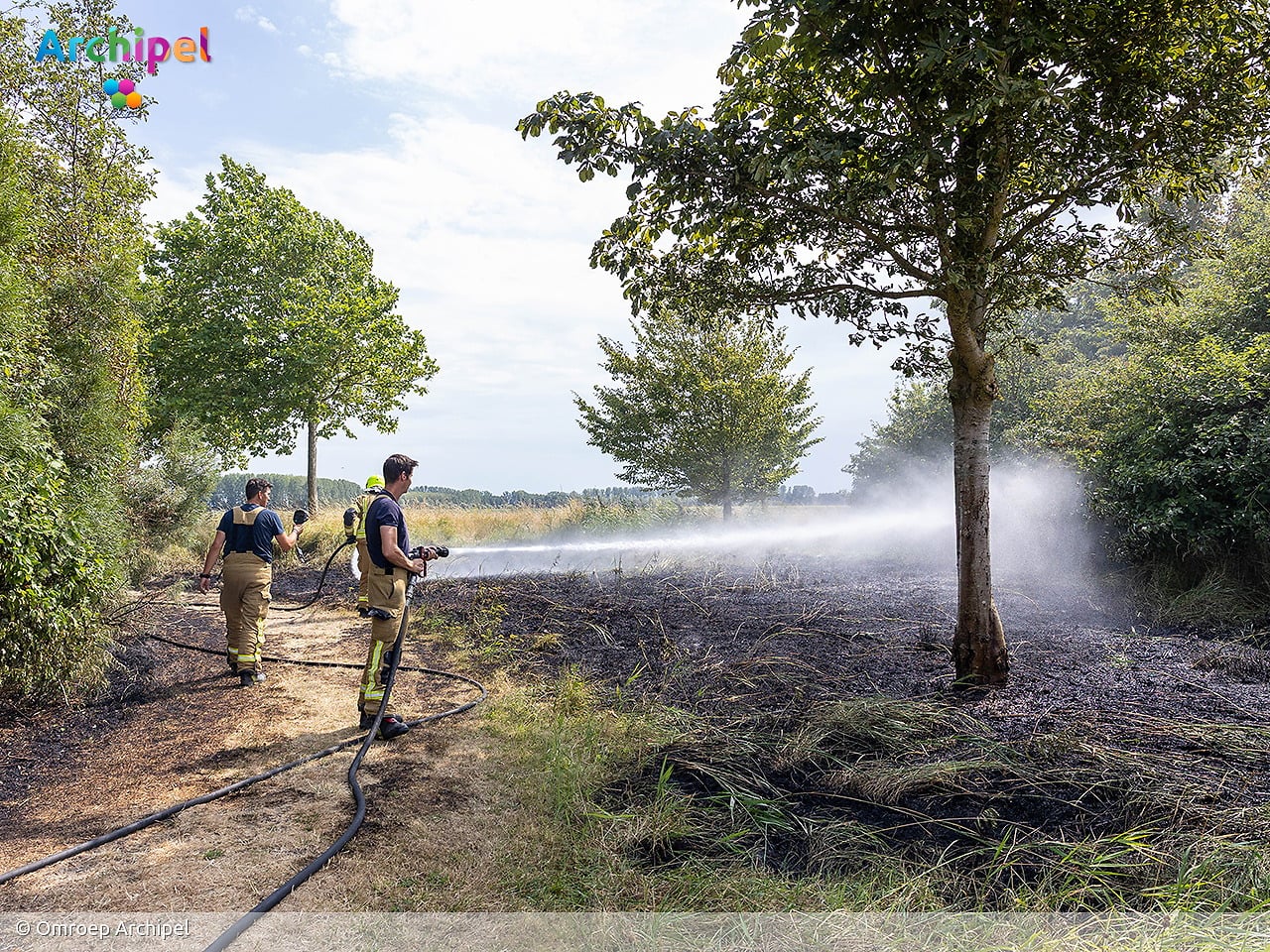 Brandweer ingezet bij brand in natuurgebied De Vliegers