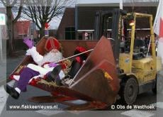 Sinterklaas en zwarte piet bezoeken OBS de Westhoek