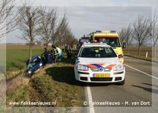 Auto tegen boom