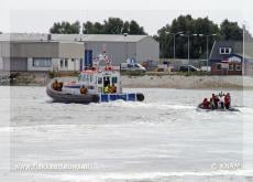 Stellendamse reddingboten helpen politie en provincie