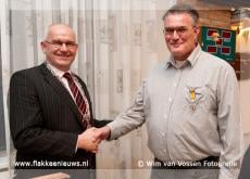Burgemeester reikt Koninklijke Onderscheiding uit