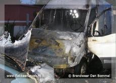 Voertuigen in brand in Den Bommel