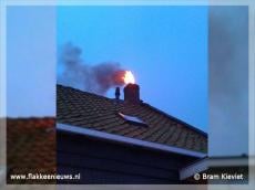 Vuurspuwende schoorsteen in Dirksland