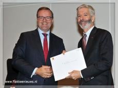 Profielschets nieuwe commissaris overhandigd