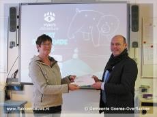 Wethouder introduceert ijsbeer Hyko op de Bosseschool