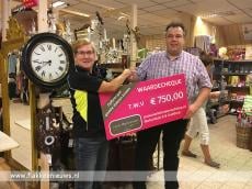 Jouw Marktkraam Ouddorp schenkt aan Roparunteam Mourik