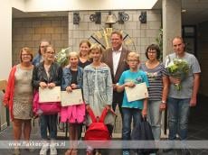 Deelnemers van het project De Reiskoffer ontvangen certificaat