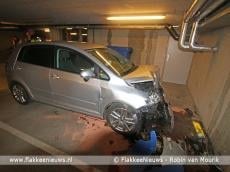 Aanrijding in parkeergarage Sommelsdijk