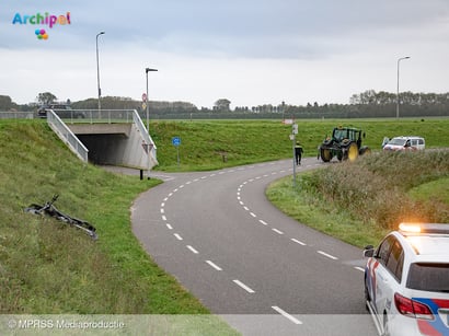 16-Jarige jongen overleden bij aanrijding tussen brommer en tractor