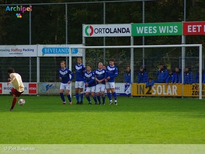 Den Bommel sleept met collectief spel overwinning over de streep