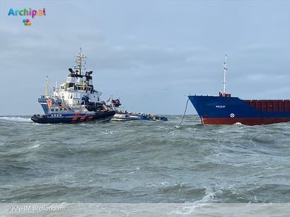 Storm op zee: KNRM Stellendam verleent hulp aan vrachtschip Valday