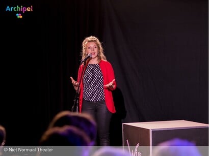 Marije maakt theater met mix van statushouders en eilanders