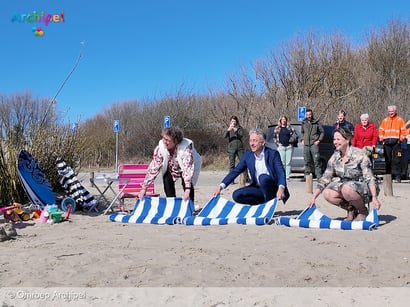 Badstrand Twins bij De Punt officieel heropend na opknapbeurt