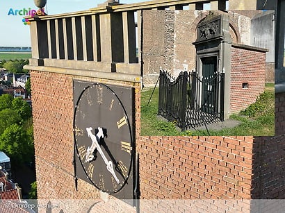 Vervallen graf en toren roepen vragen op