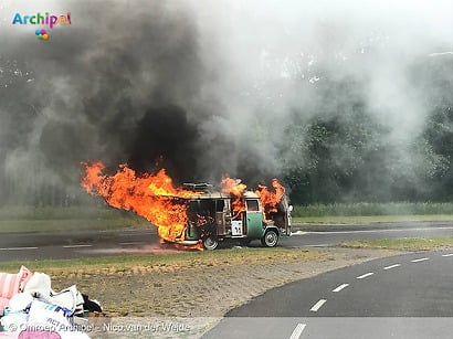 Volkswagen Transporter brandt uit