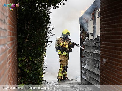 Grote rookwolk in Middelharnis door brand