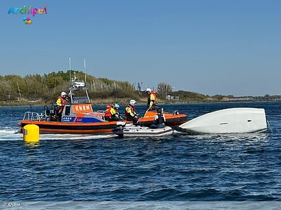 Kind uit omgeslagen boot gered op de Grevelingen