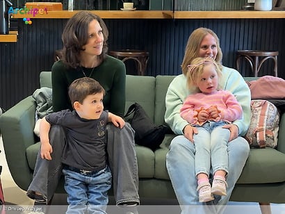 Ouders enthousiast over Roald Dahl-voorleesochtend in de bibliotheek