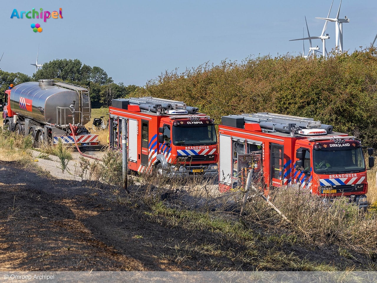 Brandweer bestrijdt brand in natuurgebied Westplaat Buitengronden