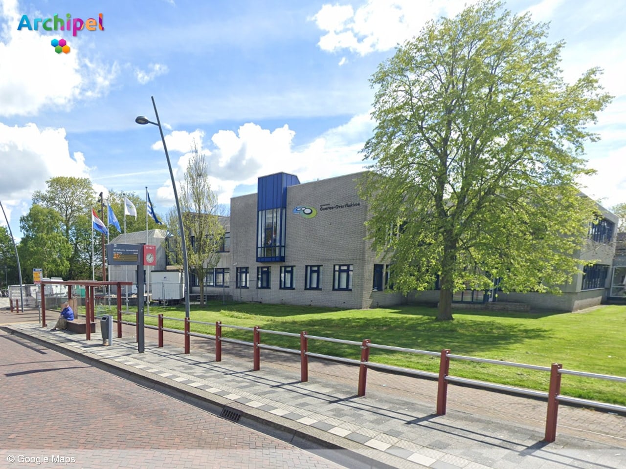 Nieuwe fietsenstalling en verplaatste bushalte bij nieuw gemeentehuis