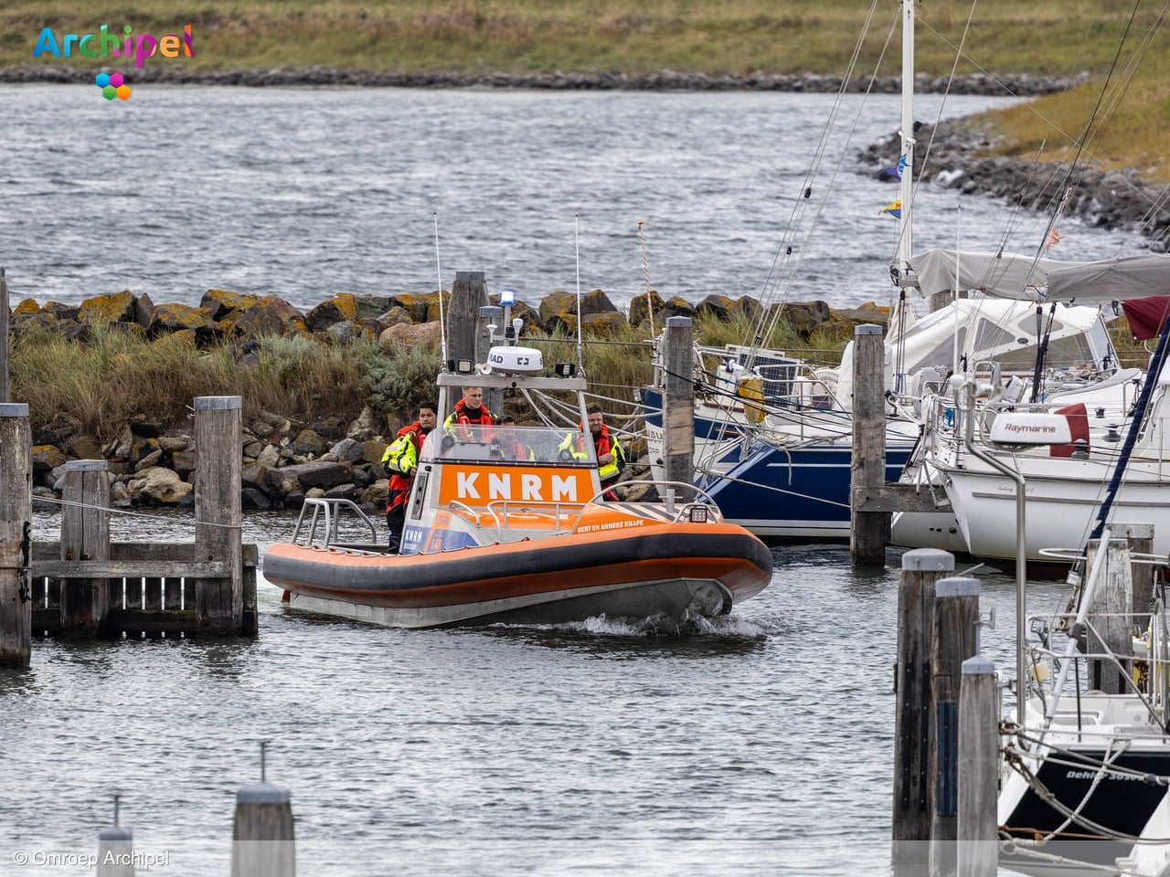 Hulpgeroep in haven Ouddorp leidt tot grote zoekactie