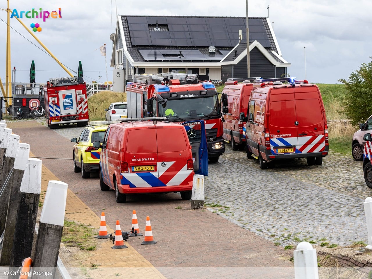 Hulpgeroep in haven Ouddorp leidt tot grote zoekactie