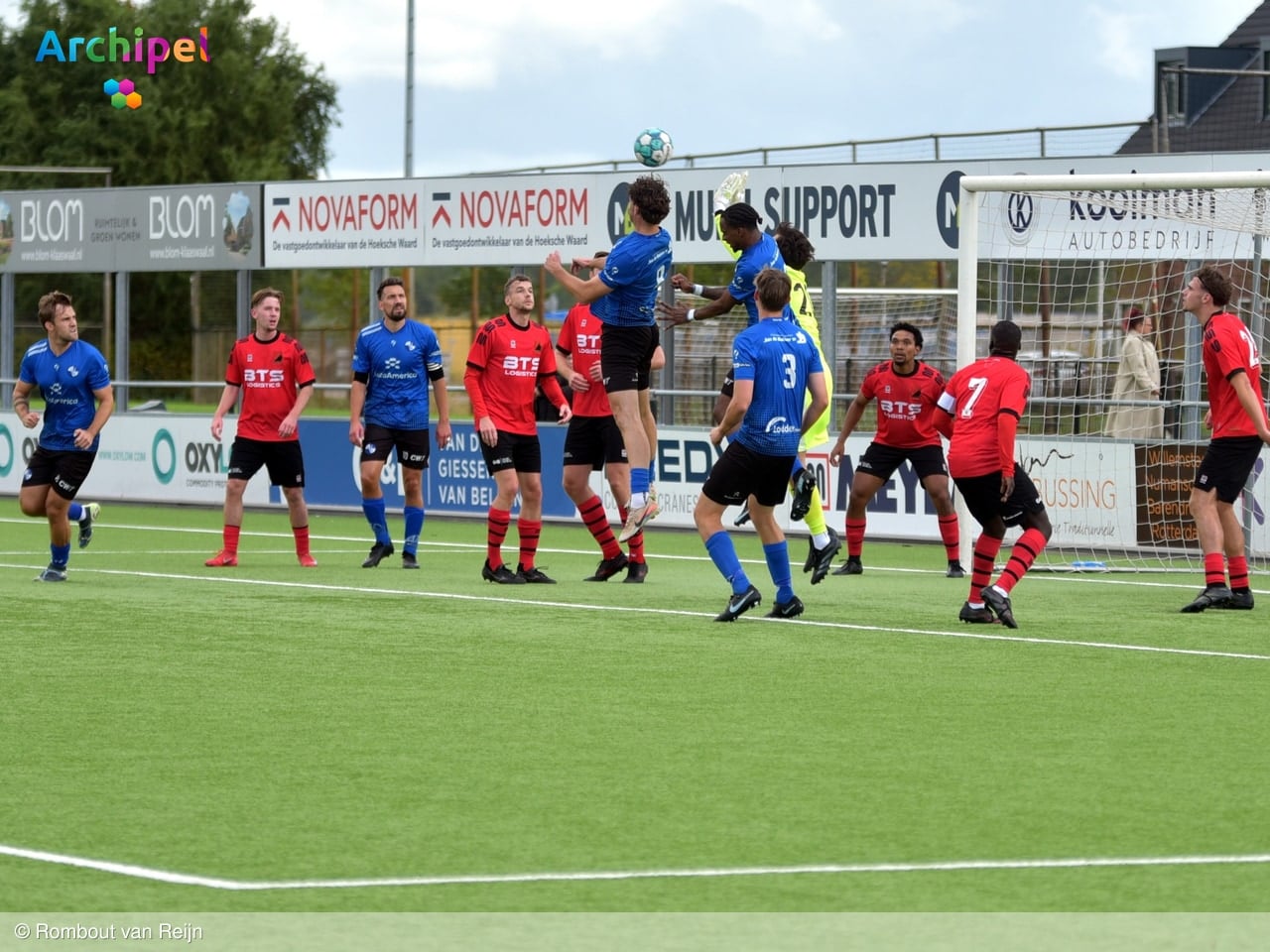 Den Bommel draait achterstand om en boekt eerste overwinning