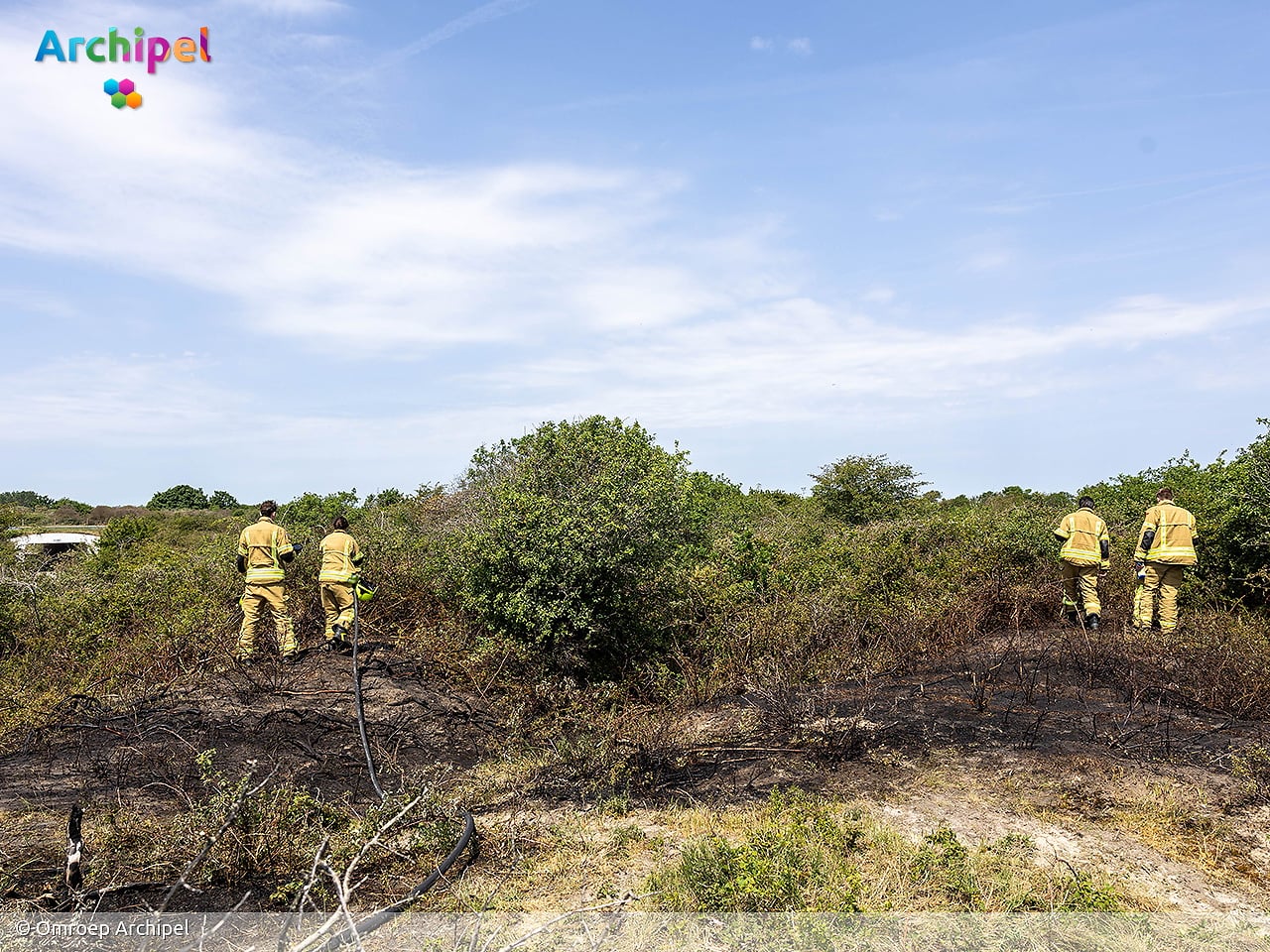 Snelle inzet voorkomt uitbreiding natuurbrand in Ouddorp