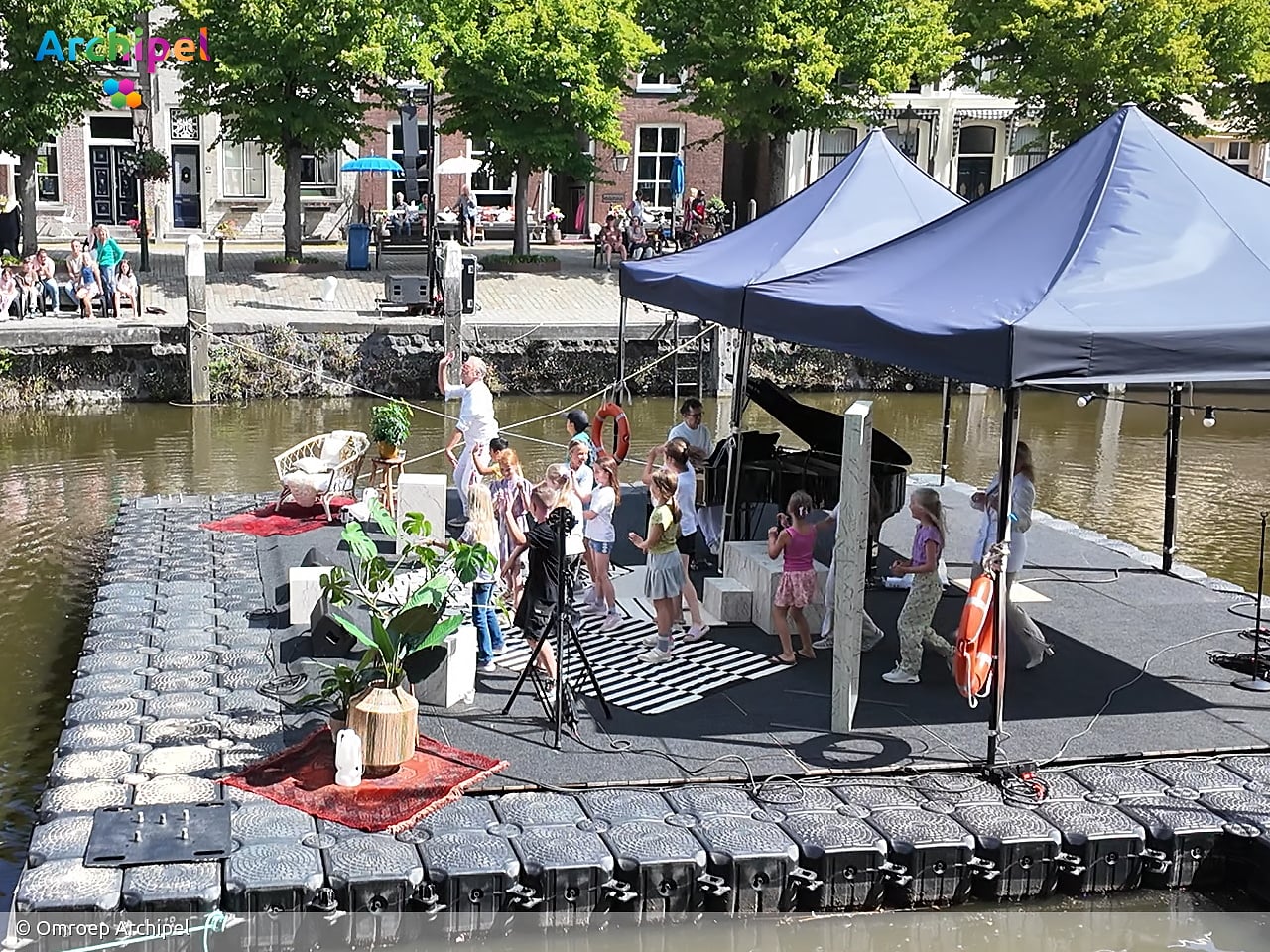 Schoolkinderen maken kennis met klassieke muziek tijdens Havenconcert junior